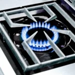 Broil King Regal S 590 Pro Gas Grills BK95834 - Image 4